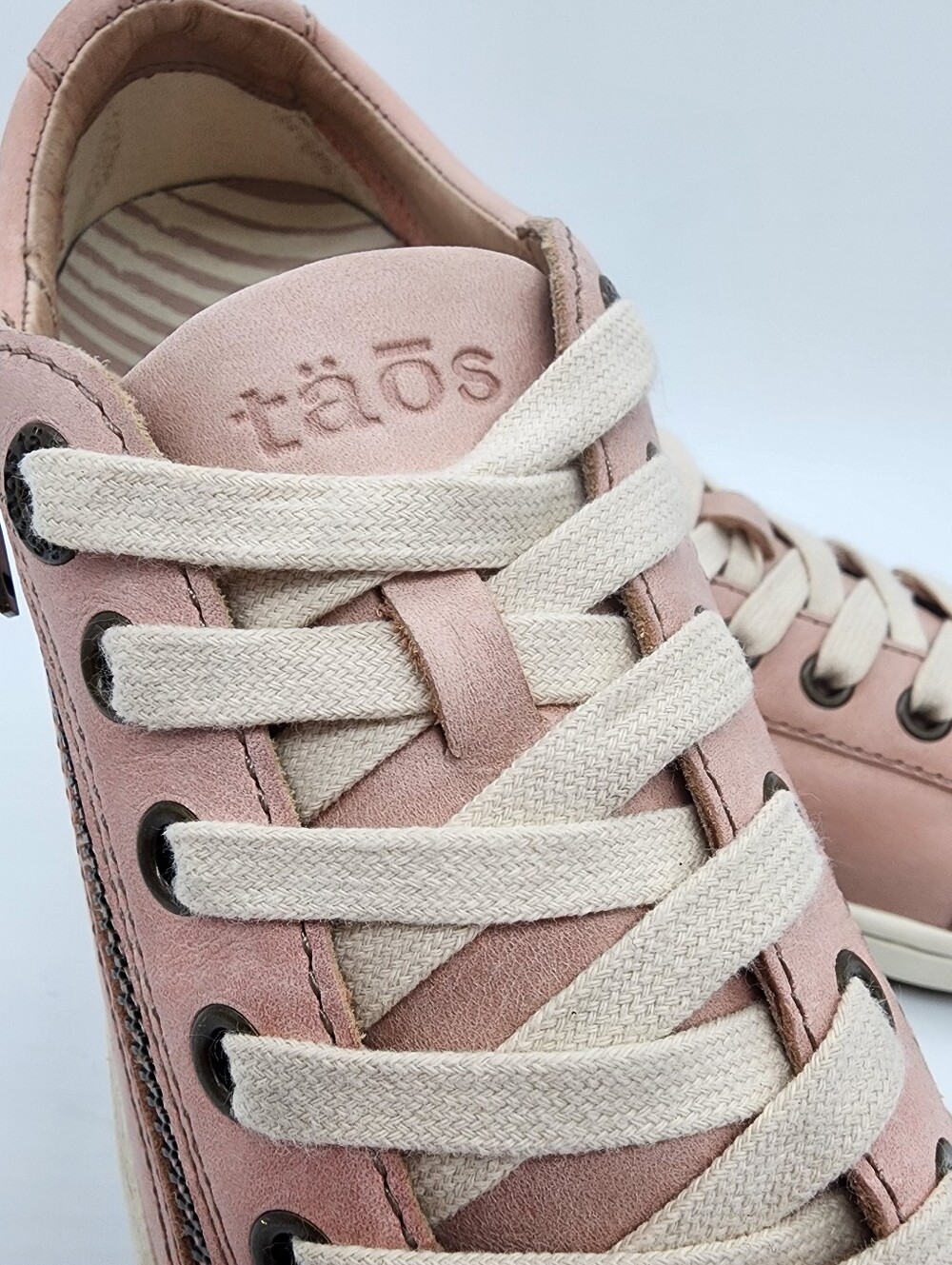 Taos Zipster Leather Sneakers Blush Pink Lace Up Zipper Size 7 - Picture 3 of 16